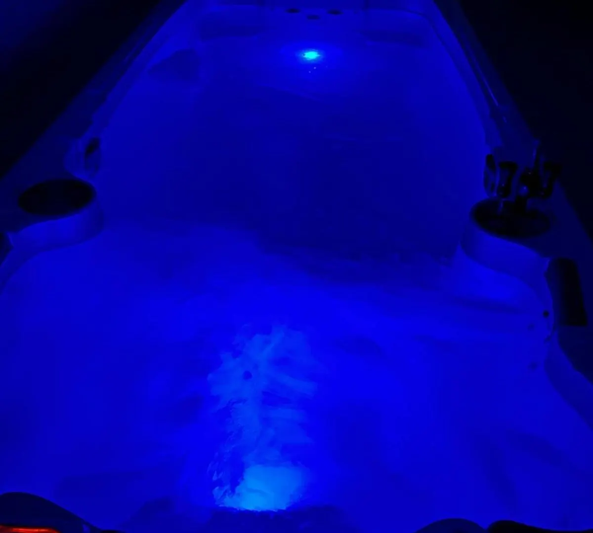 Love Room Avec Jacuzzi By Villa Queen Marseilles
