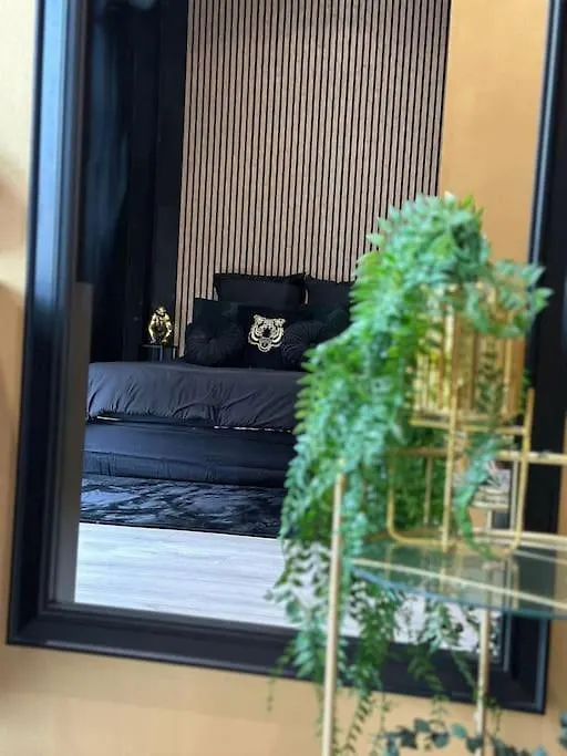 Love Room Avec Jacuzzi By Villa Queen Marseille